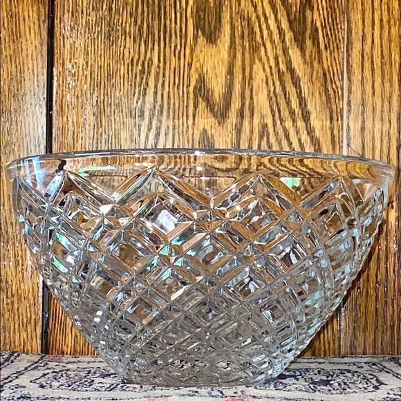 Tiffany & Co. Diamond Cut Crystal 10” bowl centerpiece gifting entertaining - Picture 7 of 10